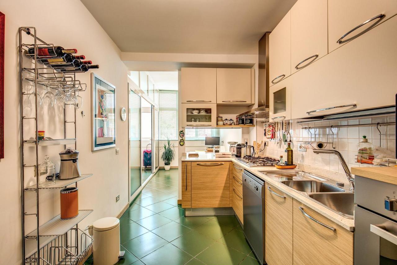 Terrazza Piccolomini: Elegant Apartment Stunning View Over Rome/St Peter'S Dome Exteriér fotografie