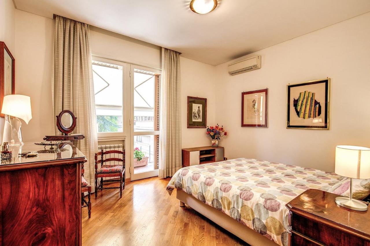 Terrazza Piccolomini: Elegant Apartment Stunning View Over Rome/St Peter'S Dome Exteriér fotografie