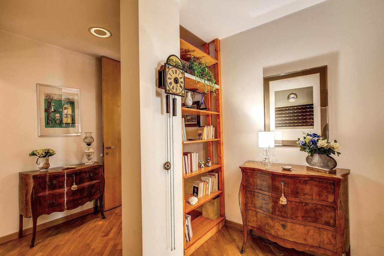 Terrazza Piccolomini: Elegant Apartment Stunning View Over Rome/St Peter'S Dome Exteriér fotografie