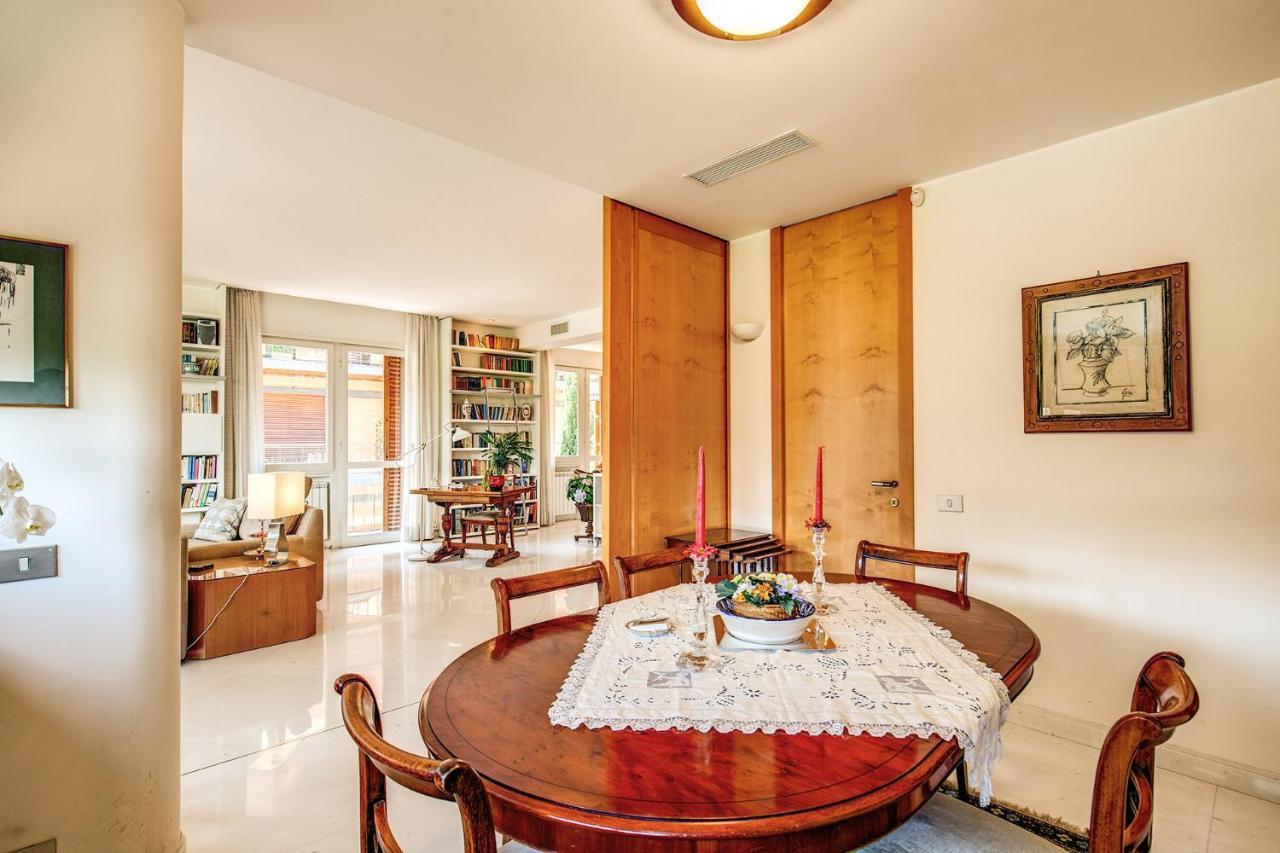 Terrazza Piccolomini: Elegant Apartment Stunning View Over Rome/St Peter'S Dome Exteriér fotografie