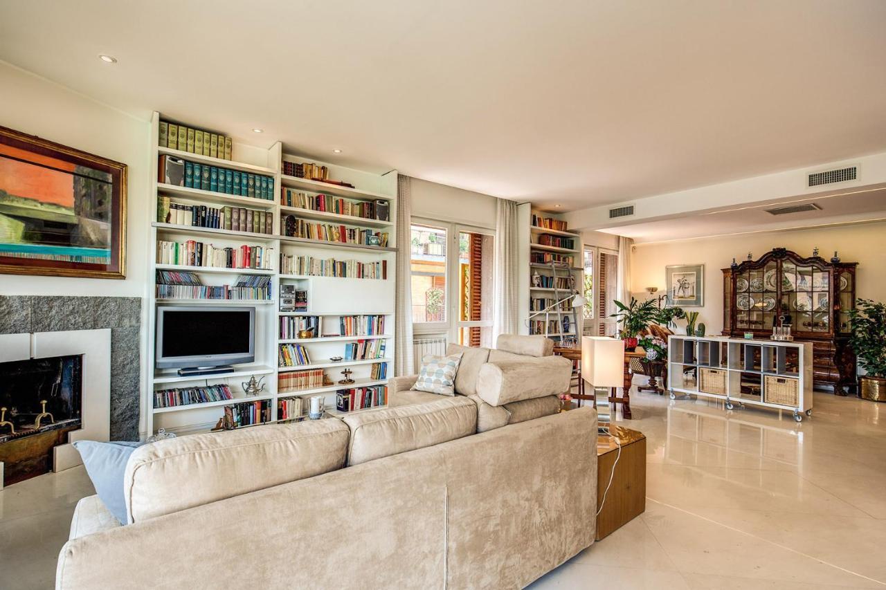 Terrazza Piccolomini: Elegant Apartment Stunning View Over Rome/St Peter'S Dome Exteriér fotografie